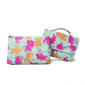 'Emma' 3-in-1 Hanging Wash Bag in Flowing Floral