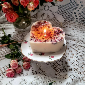 Large Heart Soy Candle with Rose Petals - Jasmine | Pink Gift Box