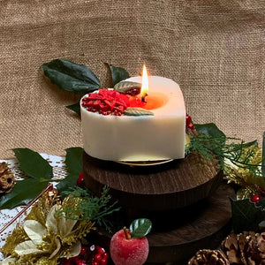 Large Heart Soy Candle with Winter Poinsettia – Hollyberry | Black Gift Box