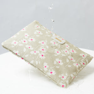 Cosmetic bag in waterproof coating